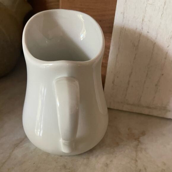 Apilco France white porcelain creamer - Picture 6 of 8
